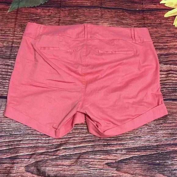 💛 Torrid Shorts - Picture 3 of 3